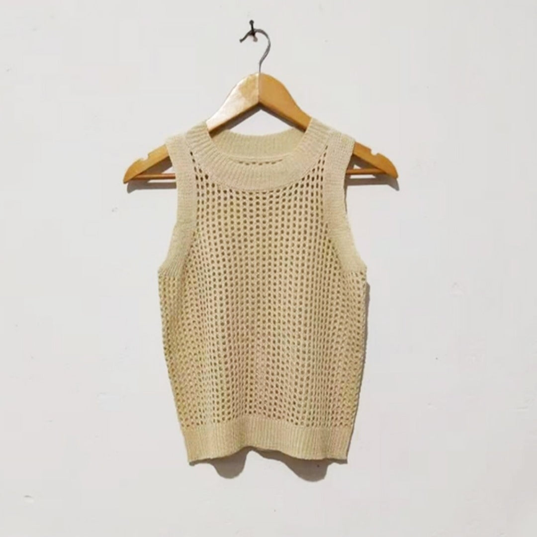 Key Hole Round Neck Knit Top