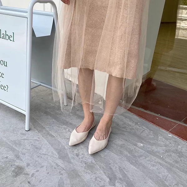 White pointed hot sale toe flats