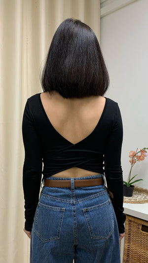 Cross Back Padded Long Sleeve Crop Top (Black) [Ref : 24271209]