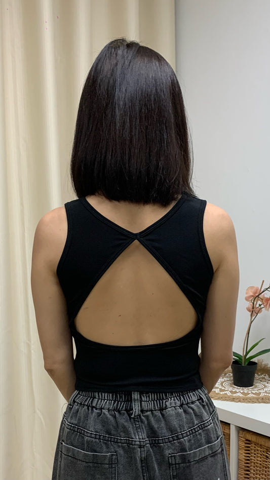 Triangle Peek-A-Boo Back Tank Top (Black) [Ref : 24201215]