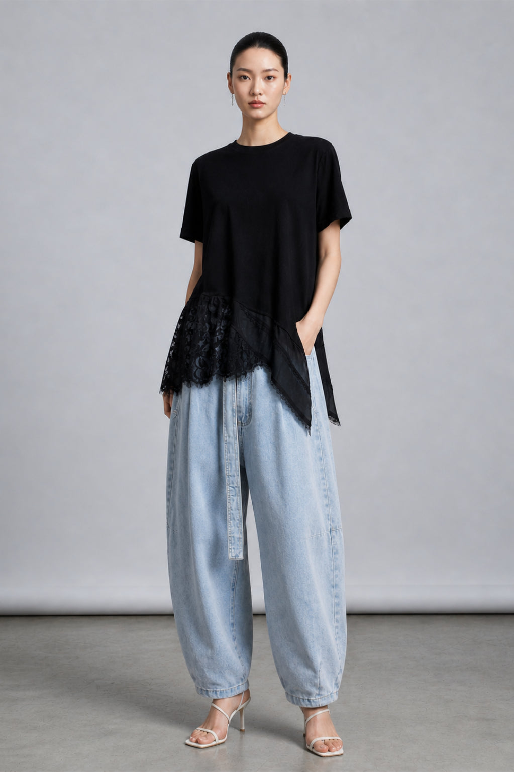 Tyra Short Sleeve Eyelash Lace Hem Top