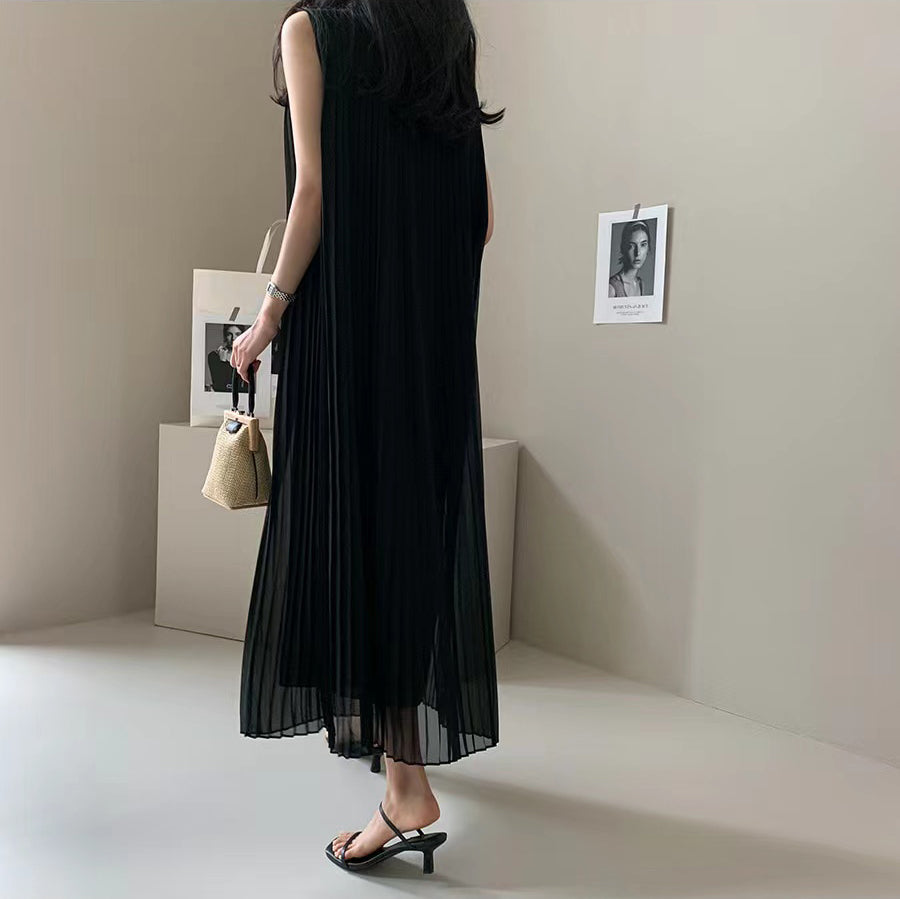 Alia Pleated Basic Long Dress