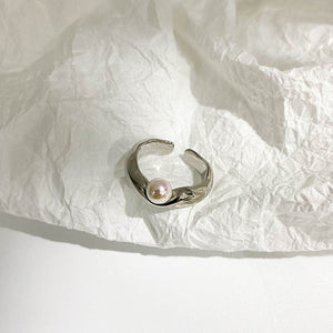 Reva Freshwater Pearl Irregular Metal Matte Ring