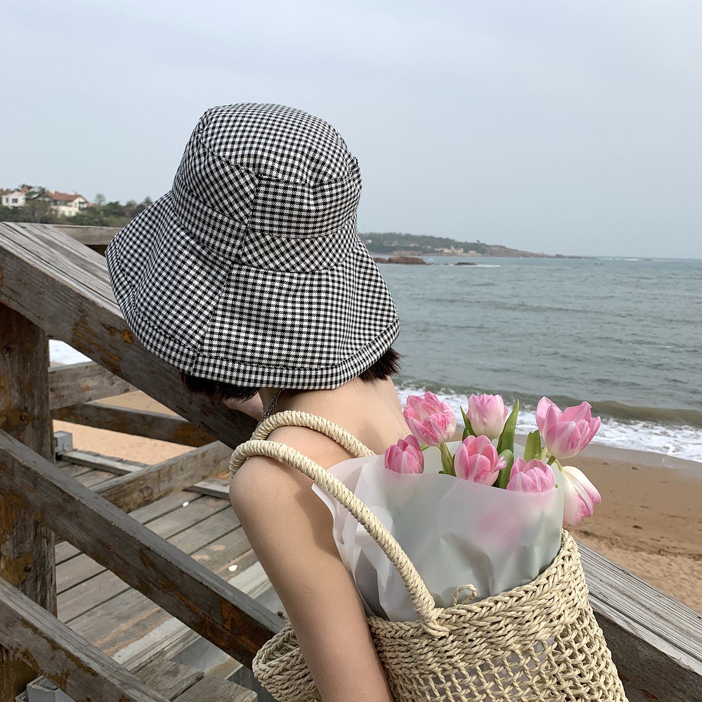 Niamh Houndstooth Bucket Hat