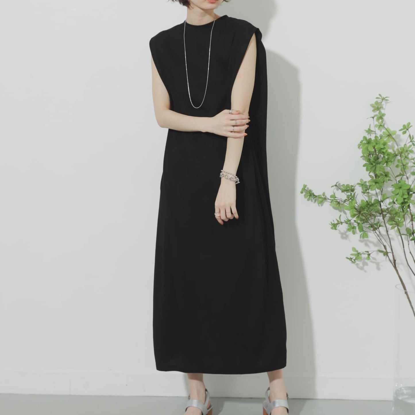 Britanny Back Button Maxi Dress