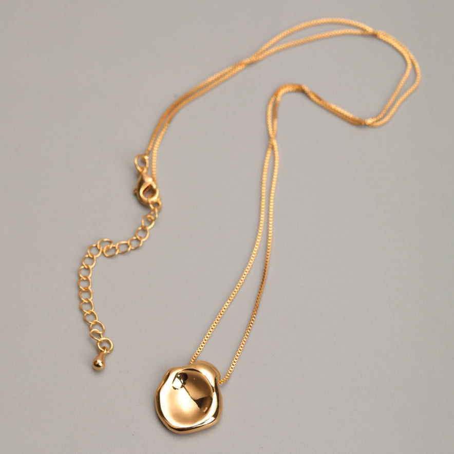 Jayla Pendant Chain Necklace