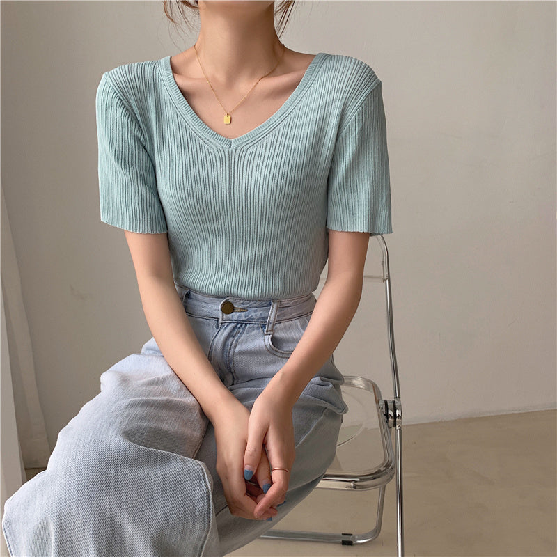 V-Neck Short Sleeve Knit Top