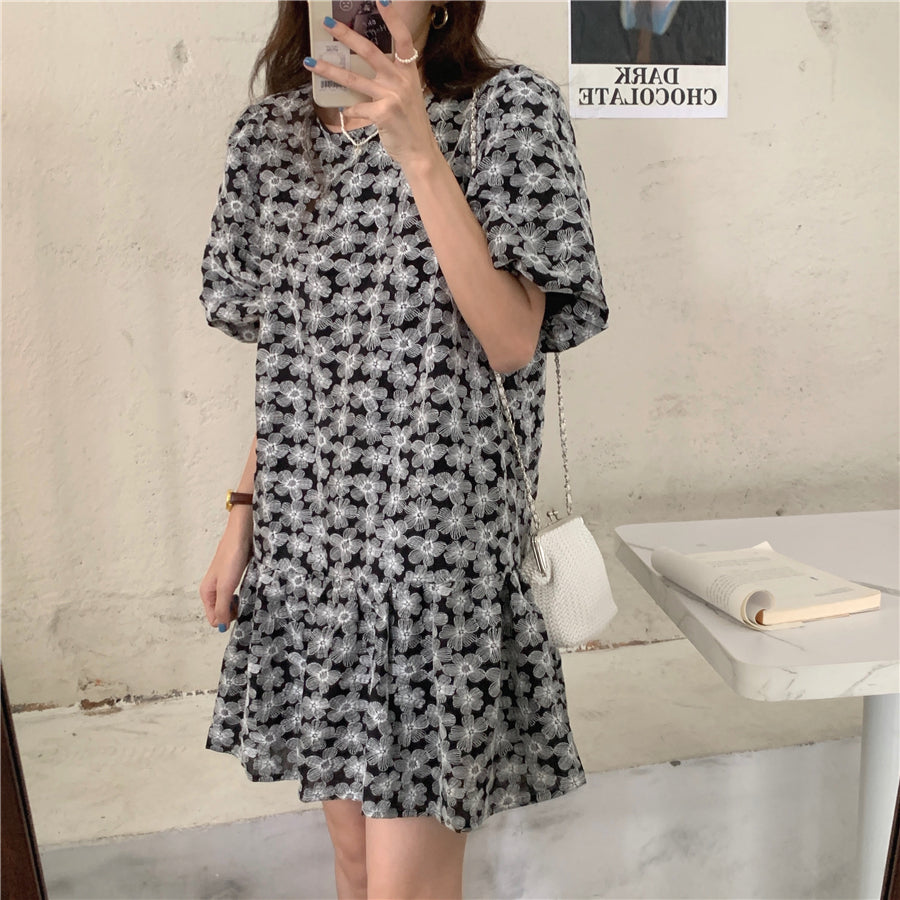 Embroidery Puff Sleeve Ruffle Hem Dress